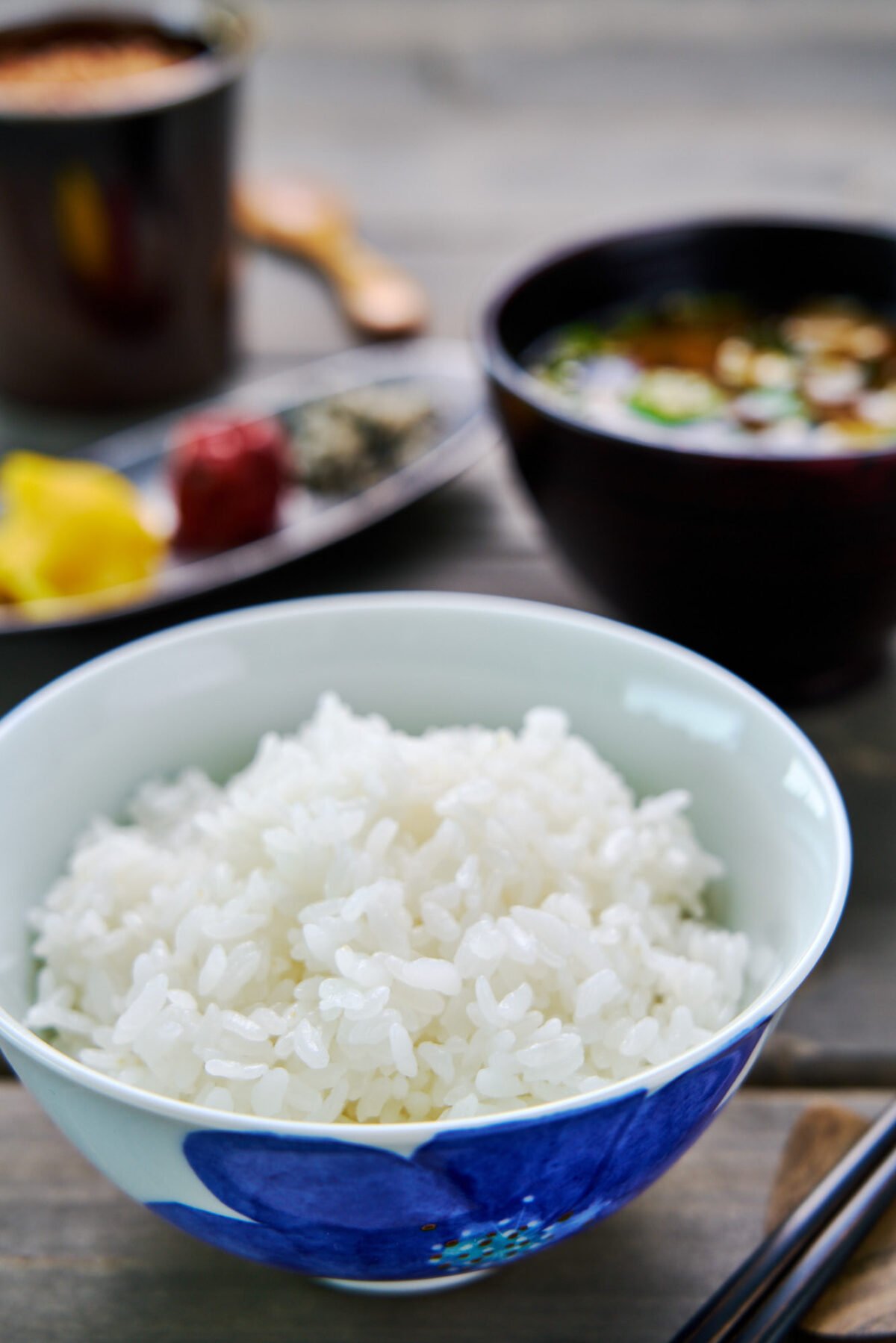 Making perfect Japanese rice as following the three S's: Soak, Simmer, and Steam. Here's how we cook short-grain rice in Japan.