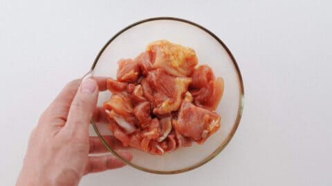 Marinated chicken thighs for oyakodon.